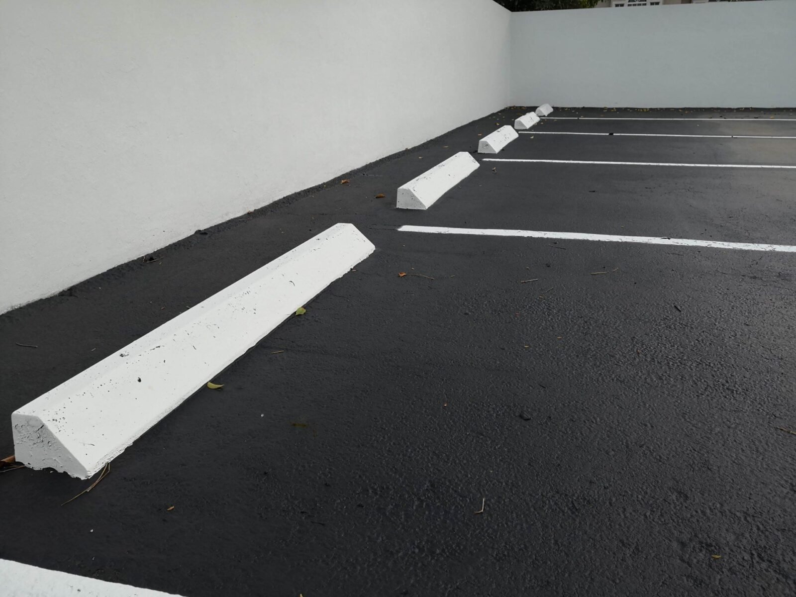 newly resurfaced parking lot in Jupiter FL