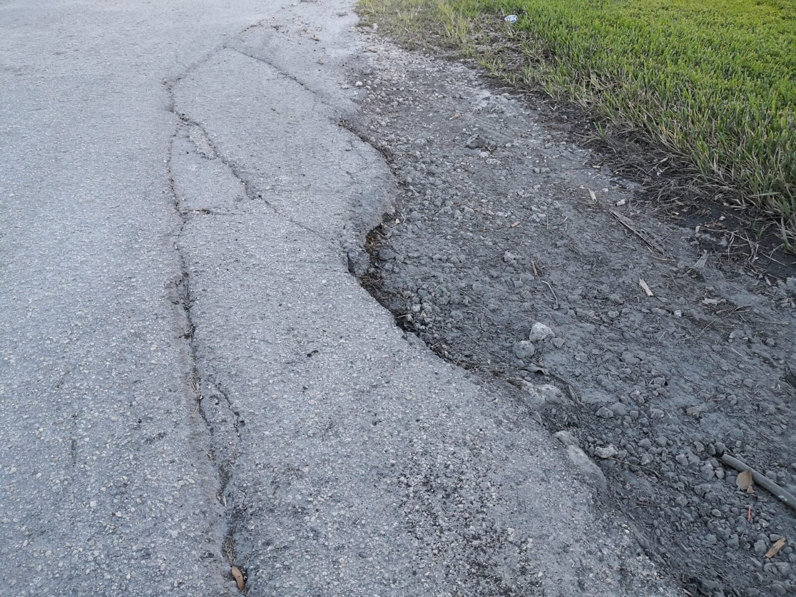 asphalt cracks that need patching